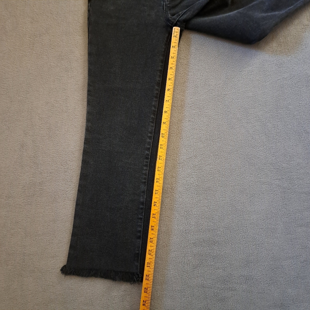 Madewell Black Cropped Frayed-Hem Jeans - Picture 4 of 13